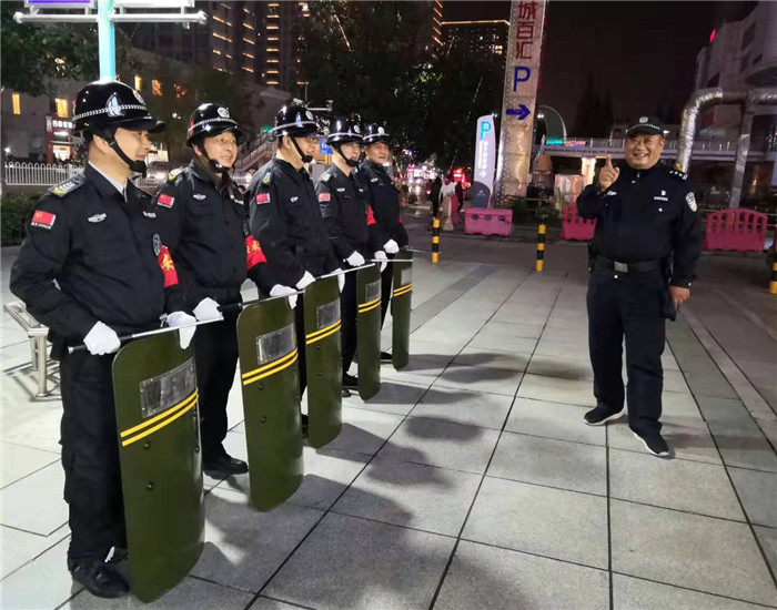 不忘初心勇?lián)?、牢記使命保平?>
                                </a>
                            </div>
                            <div   id=