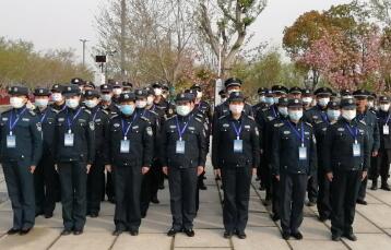 千萬不要小瞧保安?。。。。?！